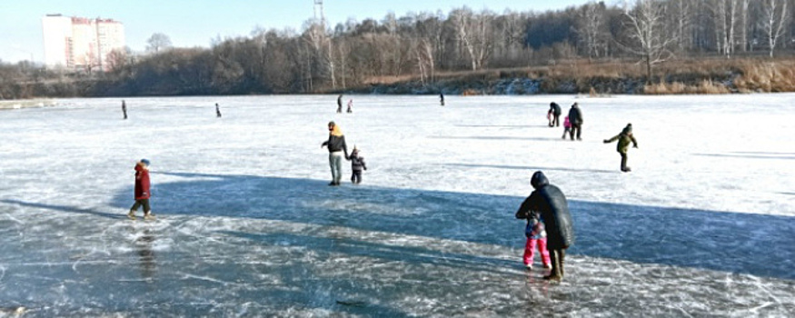 Рязанские спасатели рассказали, где горожане могут безопасно кататься на коньках