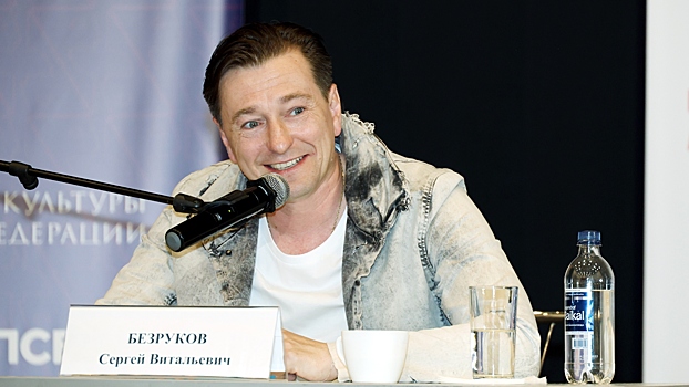 Сергей Безруков объяснил, чем театр лучше кино