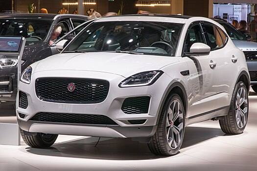 Jaguar отзывает E-Pace из-за проблемы с подушками безопасности