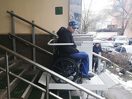Подъёмник есть, а пандуса нет: эксперты проверили доступность среды в Центре занятости населения Твери