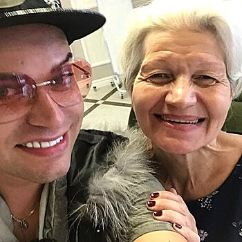 Гоген Солнцев опубликовал откровенное фото со своей 63-летней женой