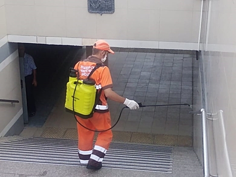 В Краснодаре за день обработали 1200 остановок общественного транспорта