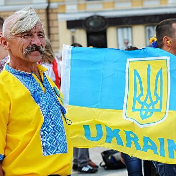 От красавиц и героев к проституткам и преступникам. Как менялся образ украинцев на Западе