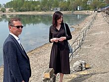 В Иркутске демонтировали аварийный деревянный настил рядом с ледоколом «Ангара»