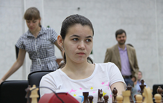 Горячкина победила Лагно в третьем туре шахматного турнира претенденток в Казани
