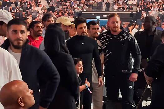 Павла Дурова заметили в водолазном костюме на турнире UFC