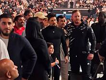 Павла Дурова заметили в водолазном костюме на турнире UFC