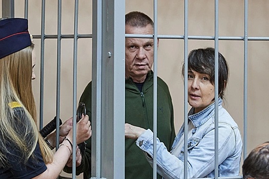 В Новосибирске возобновили суд над четой Котляровых, обвиняемых в хищении 178 млн рублей