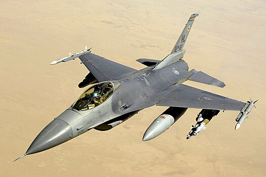 ВВС США задумались о замене истребителя F-16