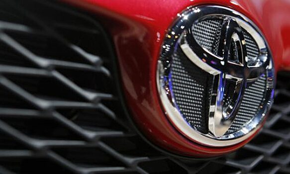 Наибольшую выручку от продажи новых легковых автомобилей в РФ в 2017 г. получила Toyota - 217 млрд руб.