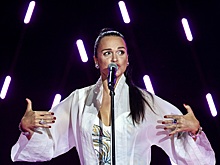 Певица Слава оскандалилась на концерте в Смоленске