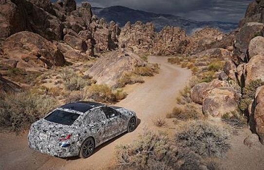 BMW испытала новую «тройку» в Долине Смерти