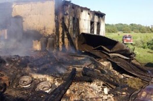 В Курской области девочка подожгла спичками занавески и спалила дом