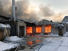 В Марий Эл вспыхнуло помещение компании по деревообработке