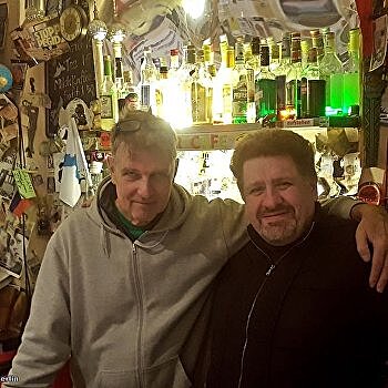 Владелец «Антивоенного кафе» в Берлине: О правильной стороне истории и Путине