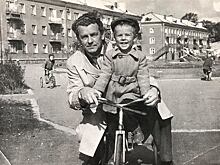 Калининград, 1960-е: фотохудожник Юрий Павлов о плохом мальчишке на трёхколёсном велике и пальбе из пушек в порту