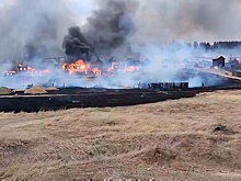 Масштабный пожар в забайкальском селе сняли на видео