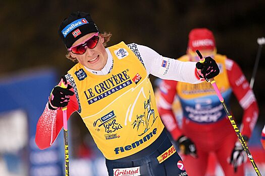 Йоханнес Клебо уверенно выиграл спринт на «Тур де Ски»