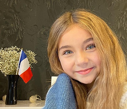 Золотые локоны и яркие look'и: изучаем Instagram триумфантки «Детского Евровидения — 2020»