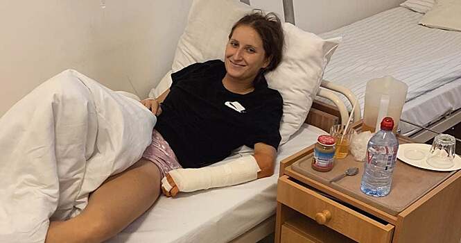 Финалистка «Ролан Гаррос» Вондроушова перенесла операцию на руке и завершила сезон