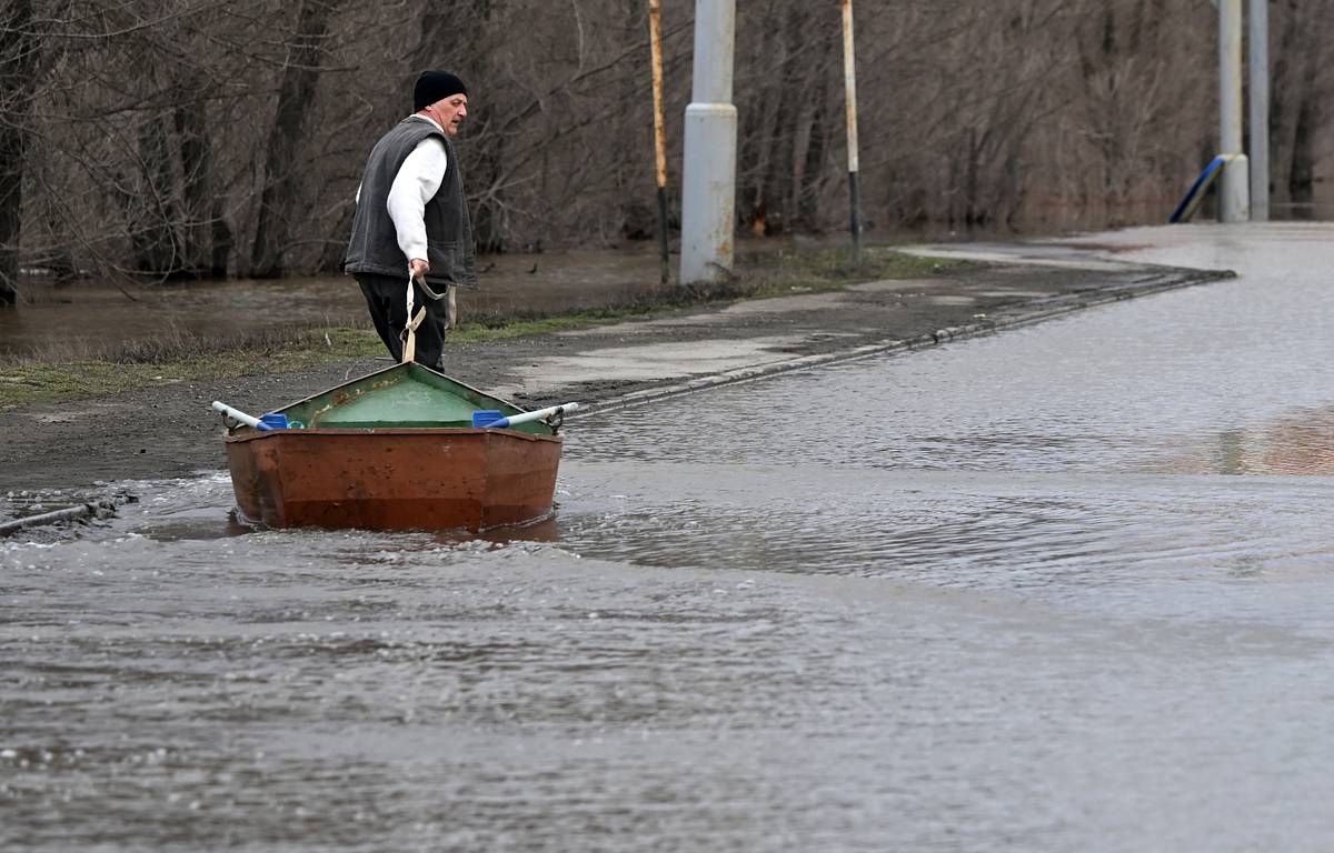 В российском городе разлилась река