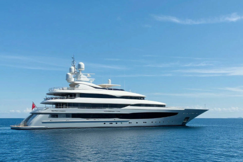 Стало известно, как российская яхта пошла через Ормузский пролив