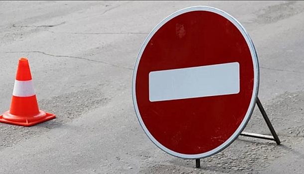 В Каменске-Шахтинском ограничили движение транспорта на подъезде к Центральному рынку