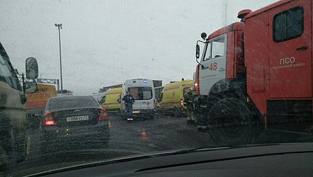 В Петербурге возбудили уголовное дело по факту ДТП с 12 пострадавшими