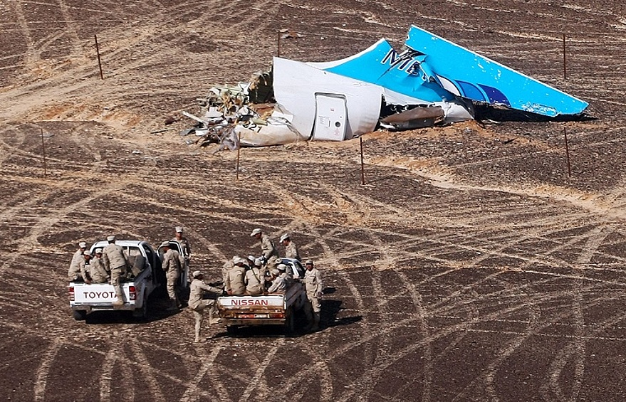 Лайнер Airbus-321 авиакомпании "Когалымавиа", который 31 октября совершал полет из Шарм-эш-Шейха в Санкт-Петербург, разбился на Синае. На борту находились 217 пассажиров, среди которых 25 детей, и семь членов экипажа. Никто не выжил