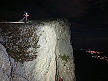 В Севастополе спасатели эвакуировали с гор пятерых альпинистов