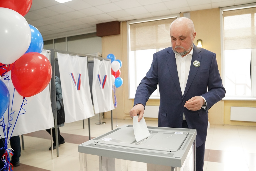 Сергей Цивилев проголосовал на выборах президента России