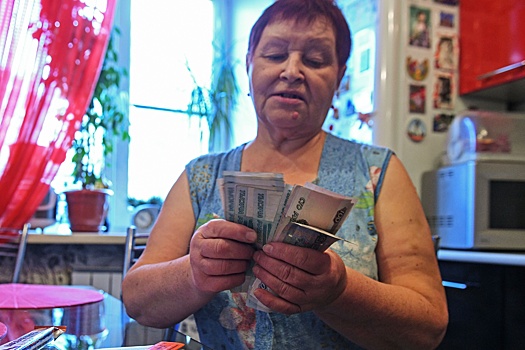 Социальный фонд: С 1 августа работающим россиянам увеличат пенсии