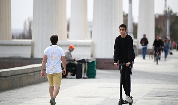 В РПН борются с навязыванием страховки при прокате электросамокатов в Волгограде