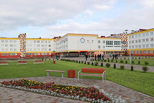 Лукашенко в День знаний открыл новую школу