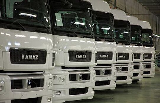 Продажи новых грузовиков в России в июле выросли на 2,3%