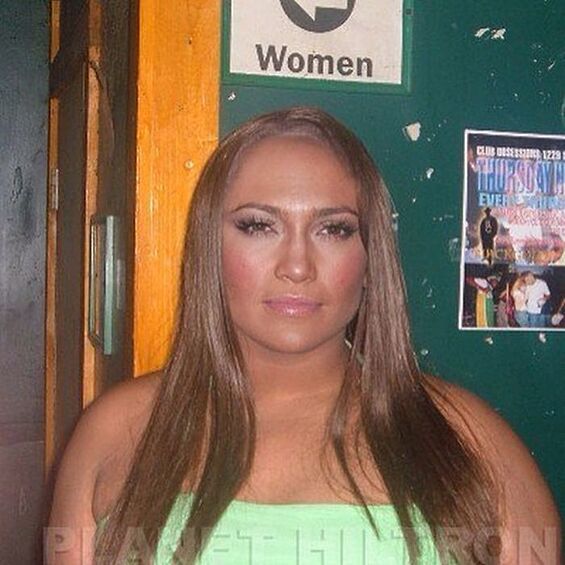 Дженнифер Лопес с лишним весом остается вполне привлекательной и знойной латиноамериканкой.