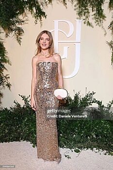 Наталья Водянова удивила поклонников нарядом для «бриллиантовой» вечеринки