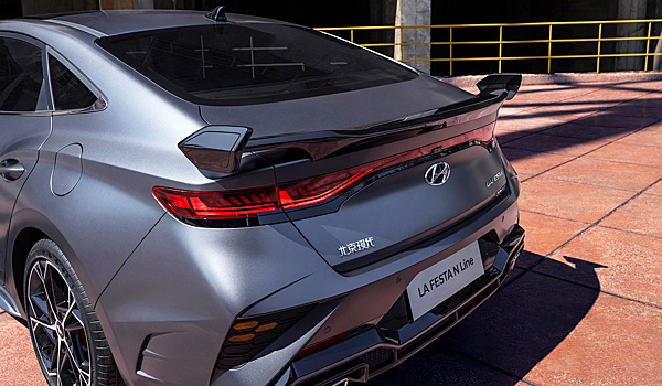 Hyundai Lafesta N Line появился на официальных фотографиях