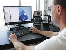 Уральские меценаты помогли многодетным погорельцам и слепому поэту