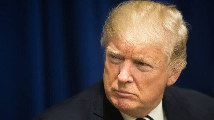 Трамп пообещал сделать США богаче и религиознее