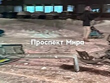 В Красноярске автомобиль Subaru врезался в светофор