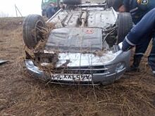 Один человек пострадал при опрокидывании легковушки в Ростовской области