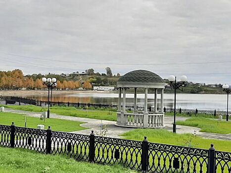 В Бисерти открылась набережная городского пруда, что позволит привлечь в территорию туристов и новых предпринимателей