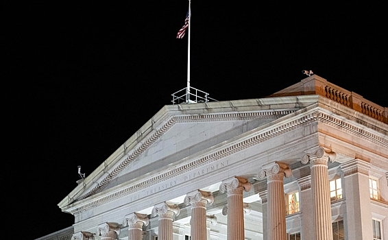 Минфин США внес двух россиян в санкционный список