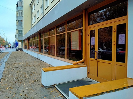 «Красный проспект плохо продается» – в Новосибирске на месте закрытого семь лет назад супермаркета решили открыть магазин