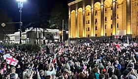 Протесты в Тбилиси: демонстранты устроили стычки с полицией