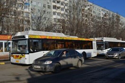 В Волгограде 70-летняя пассажирка упала в автобусе при торможении