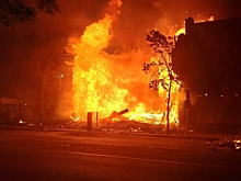 Россиян попытался сжечь дом с людьми