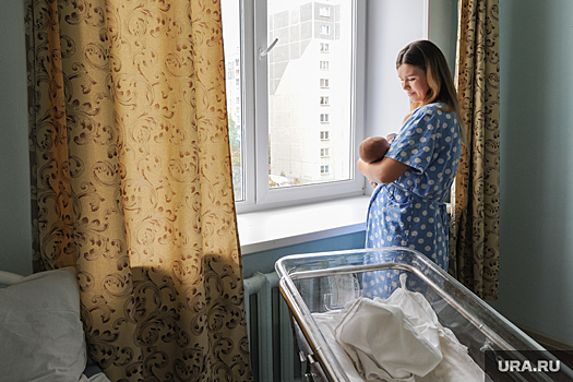 Врачи в ЯНАО не разрешают роженицам брать в больницу принадлежности для новорожденных