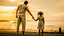Любящие отцы публикуют фото с дочками в Сети: пробирает до слёз, ведь началось всё с трагедии